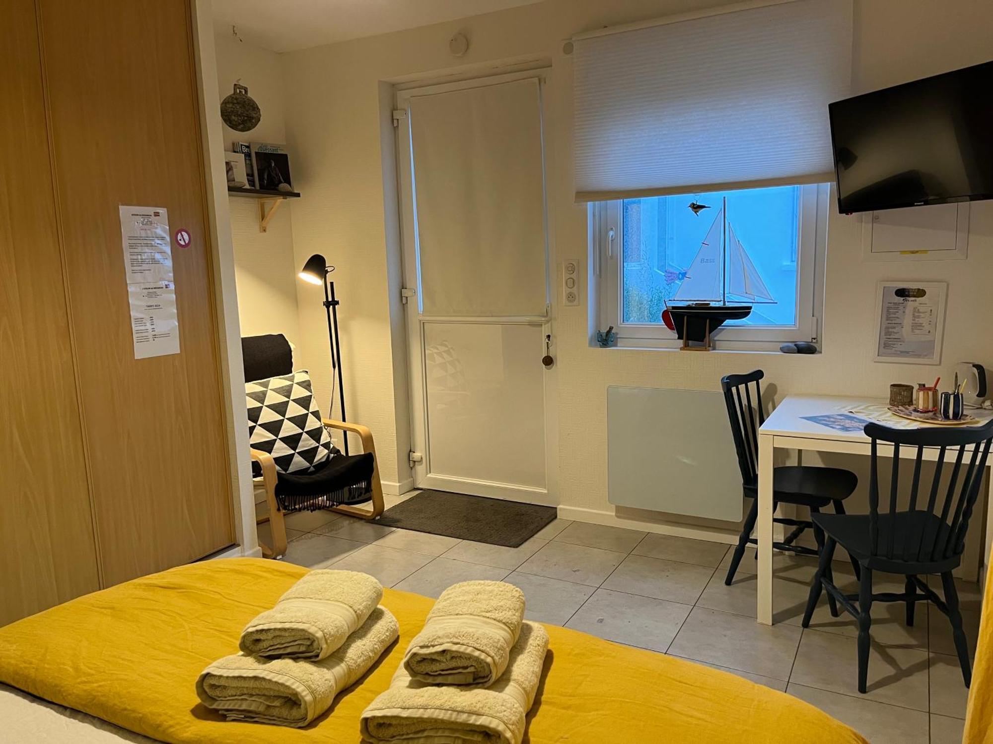 Bed and Breakfast L'Atelier De Mezareun à Ushant Extérieur photo